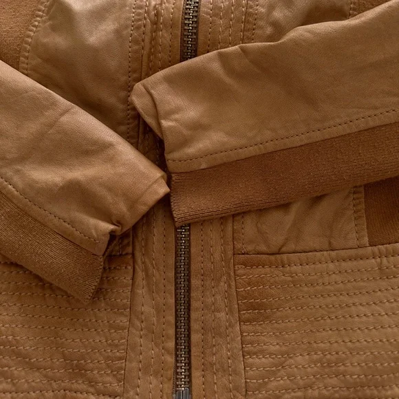 TROUVÉ Leather Jacket - Picture 9 of 12